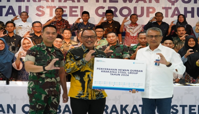 PT Krakatau Steel Group Serahkan 211 Hewan Qurban untuk Masyarakat Kota Cilegon